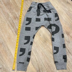 Nununu sweatpants